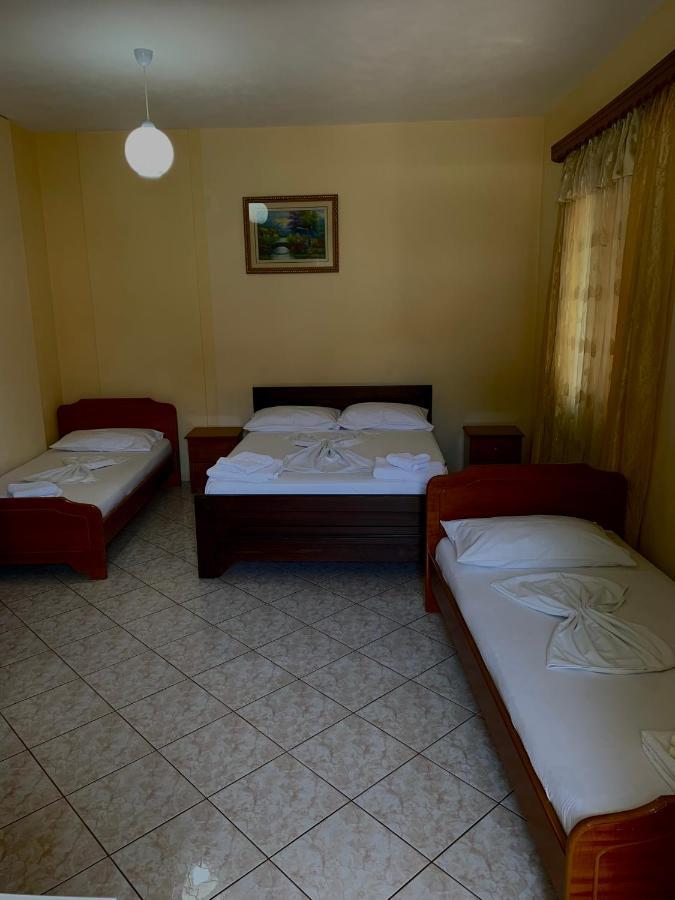 Ava'S Guesthouse Ksamil Exterior photo
